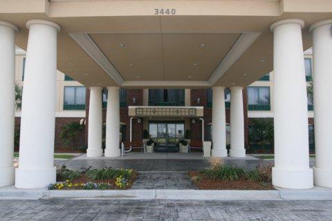 Hotel Express & I-95 & I-20 Civic Ctr By Ihg 3*
